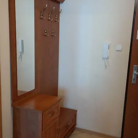 Wygodny, 2-pokojowy Apartament Blisko Centrum Daire Wroclaw